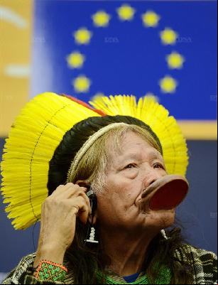 Raoni é recebido pelo Parlamento Europeu em Estrasburgo: “Esta é a minha última visita à Europa”