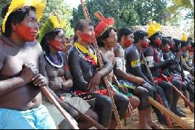 Para fortalecer a luta contra Belo Monte, caciques kayapo recusam 4,5 milhões da Eletrobras