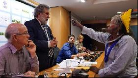 Chief Raoni points finger at SESAI secretary and demands that measures be taken for indigenous health in Colíder